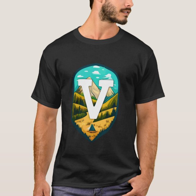Camiseta V Letra Big Mountain Camping (Anverso)