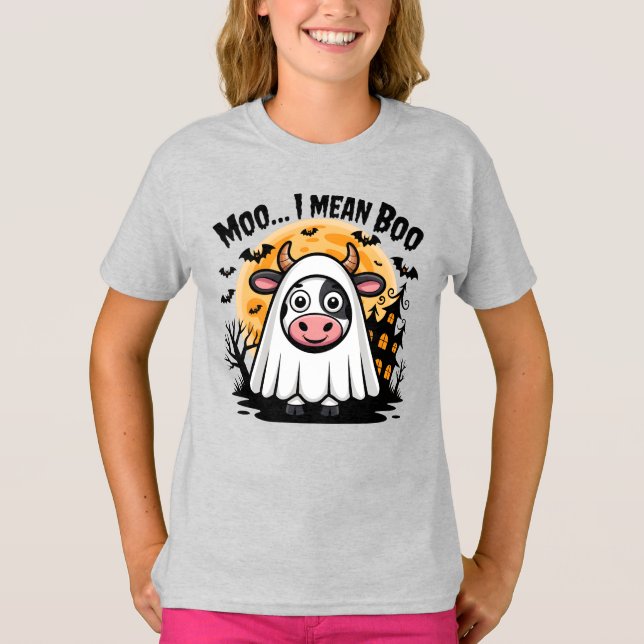 Camiseta Vaca con traje fantasma "Moo... Me refiero a Boo"  (Anverso)
