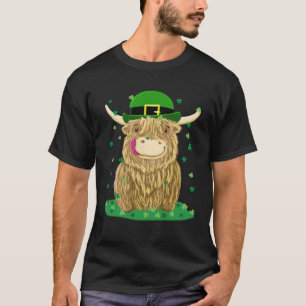 Camiseta Vaca escocesa de Highland con shamro del Día de Sa