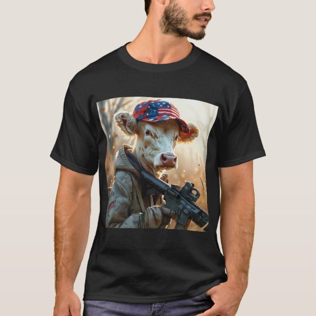 Camiseta Vaca Guay MAGA con arma y camuflaje AMÉRICA (Anverso)