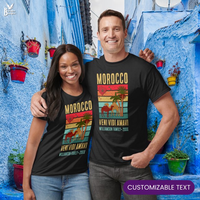 Camiseta Vacaciones de Reunión Familiar Personalizadas Viaj (Morocco Family Group Vacation shirt w/ vintage sunset, custom text. Ideal for group/family reunions)