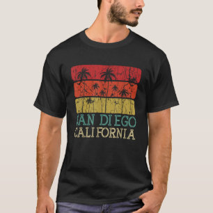 Camiseta Vacaciones de verano en la playa de Surfing de Cal