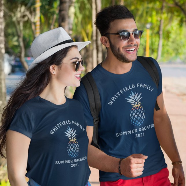 Camiseta Vacaciones Personalizadas en la Playa del Atardece (Family Vacation Tropical Beach Navy Blue T-Shirt)