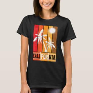 Camiseta Vacaciones soleadas de palmeras antiguas de Califo