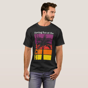 Camiseta Vacaciones veraniegas divertidas en el retro de la