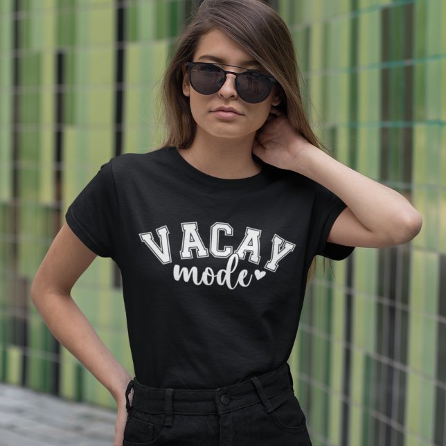 Camiseta Vacay Mode Modern White Tipography (Subido por el creador)
