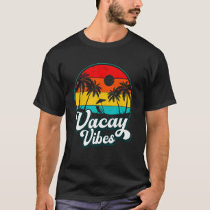 Camiseta Vacay Vibes Retro Palm Tree Sunset Beach Vacacione