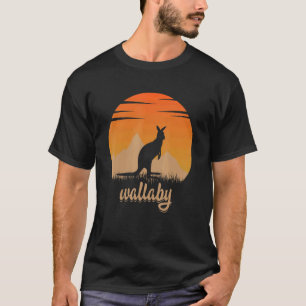 Camiseta Valaby Animal Caliente En La Montaña En La Natural