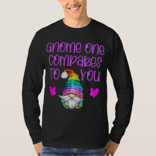 Camiseta Valentine Gnomes gnome uno se compara con usted