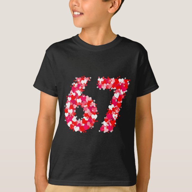 Camiseta Valentine’s Day 67 Meme With Hearts Funny Six Seve (Anverso)