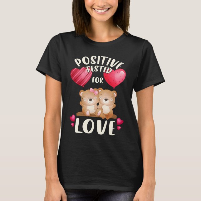 Camiseta Valentine's day for couples bear couple on a swing (Anverso)