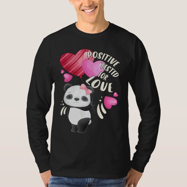 Camiseta Valentine's day panda bear with hearts (Anverso)