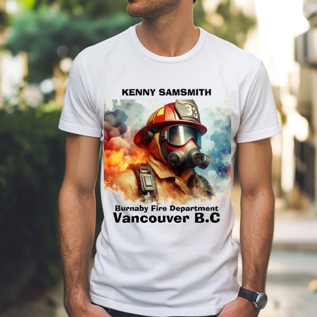 Camiseta Valiente bombero en acción en medio del humo agita (Subido por el creador)