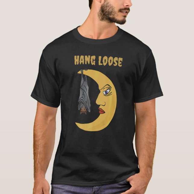 Camiseta Vampiro colgando en la luna (Anverso)