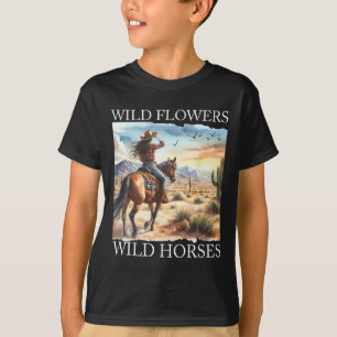 Camiseta Vaquera al atardecer montando flores silvestres de