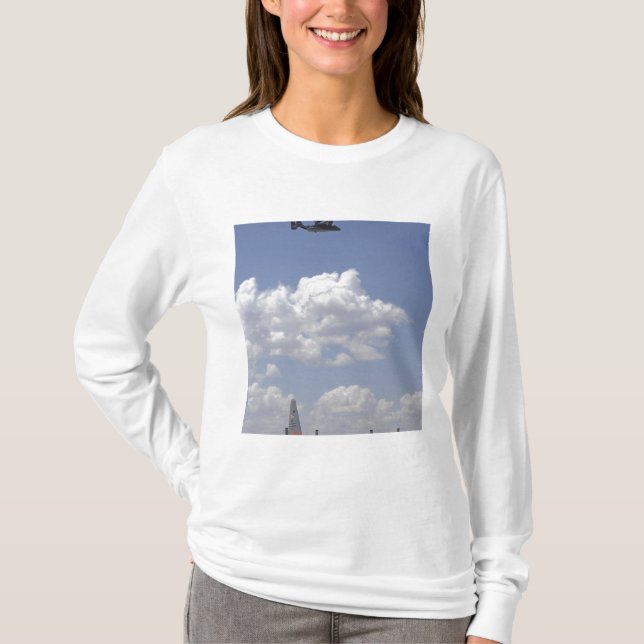 Camiseta Varía Osprey CV-22 sobre un hercules C-130 (Anverso)