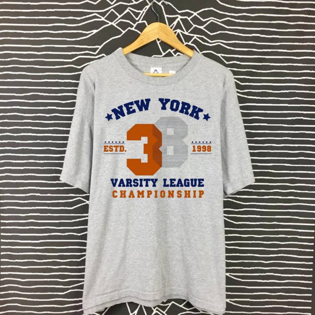 Camiseta Varsity New York college university style (Subido por el creador)