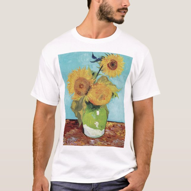 Camiseta Vase con tres Sunglowers 1888 por Vincent van Gog (Anverso)