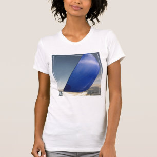 Camiseta Velero que inclina en viento