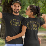 Camiseta Veni Vidi Vici Funny Game Winner<br><div class="desc">La famosa y modesta proclamación de Julio César "Vine,  vi,  conquisté" en latín - Veni,  Vidi,  Vici. Perfecto regalo para jugadores,  atletas,  gente competitiva,  eruditos latinos,  aficionados a la historia.</div>