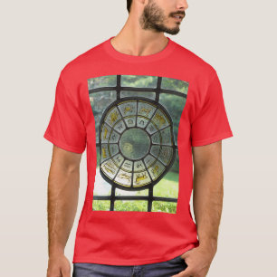 Camiseta ventana de vidrio manchado de zodiaco