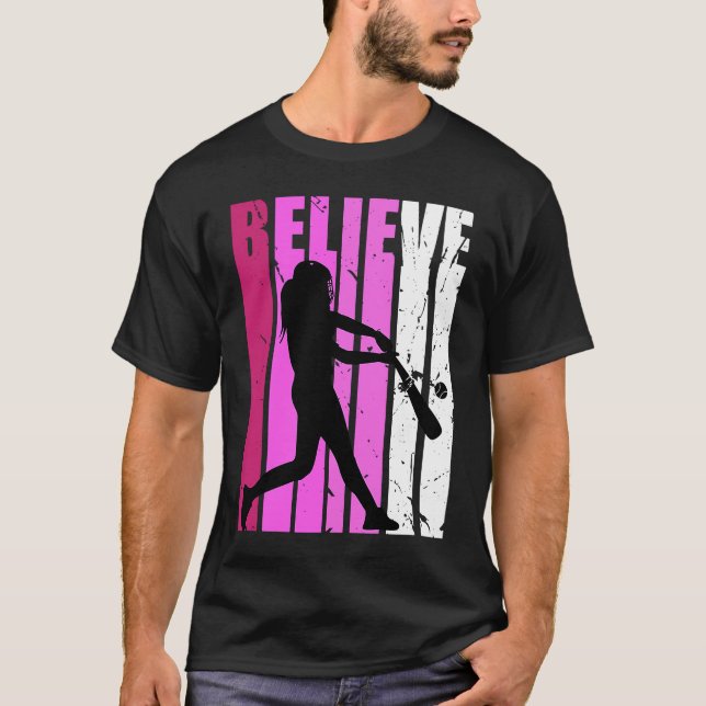 Camiseta Ventilador del Béisbol Rosado Cree Que Motivationa (Anverso)