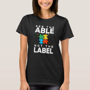 Camiseta Ver lo capaz, no la etiqueta rompecabezas Concienc