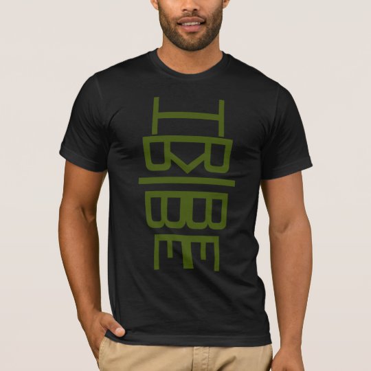 Camiseta verde del tótem de la tribu