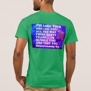 Camiseta Verso bíblico de Deuteronomio 8:2.