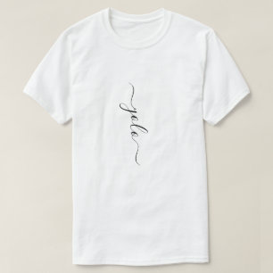 Camiseta Vertical Minimalista YOLO