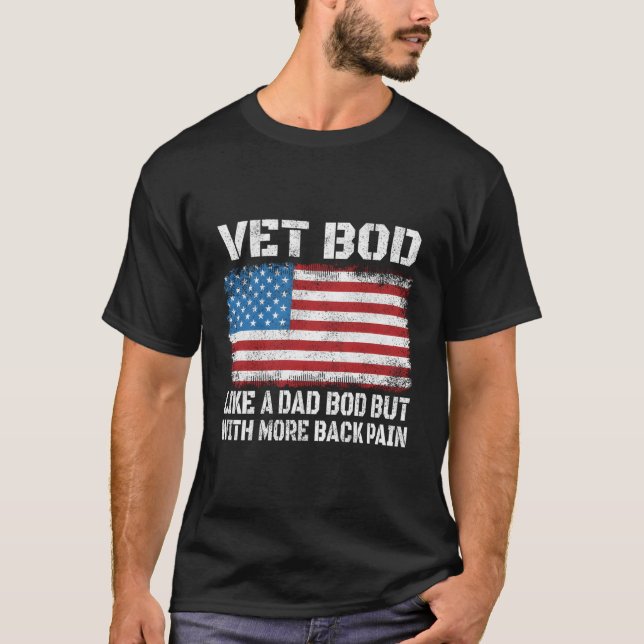 Camiseta Vet Bod Como El Bod De Papá Pero Con Más Milicia D (Anverso)