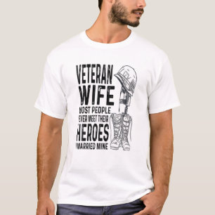 Camiseta Veterana Esposa La Mayoría De La Gente Nunca Cono