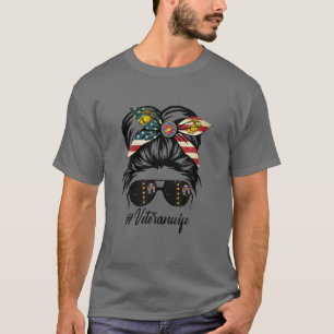 Camiseta Veterana esposa militar patriota Messy Bun Hair