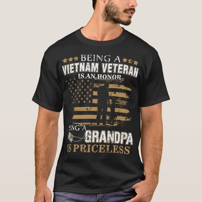 Camiseta Veterano de Vietnam es un abuelo de honor es alpac (Anverso)