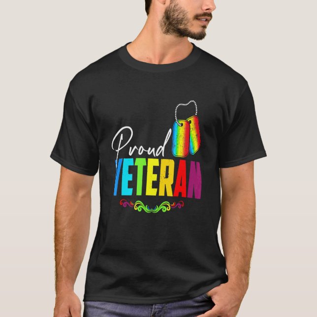 Camiseta Veterano orgulloso transmilitar LGBTQ Rainbow Gay  (Anverso)
