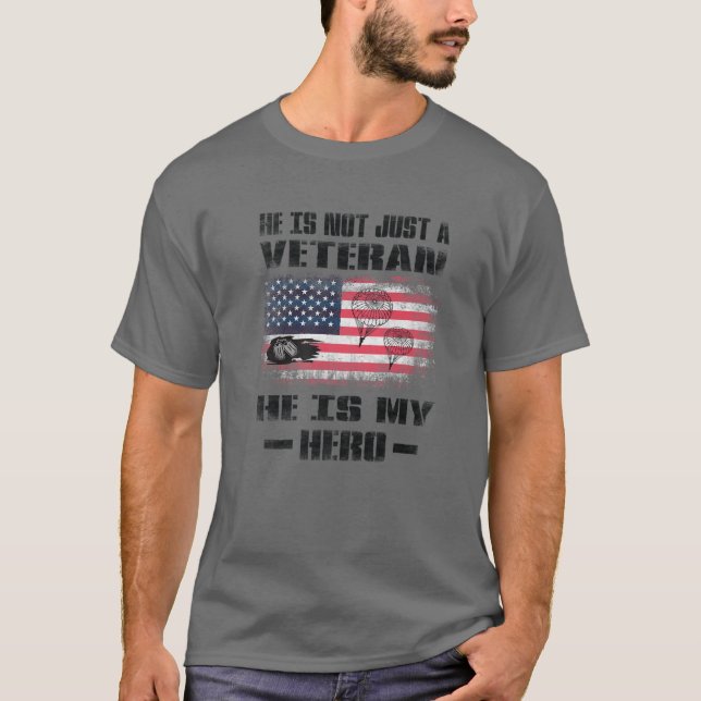 Camiseta Veterano paracaidista estadounidense es un ejércit (Anverso)