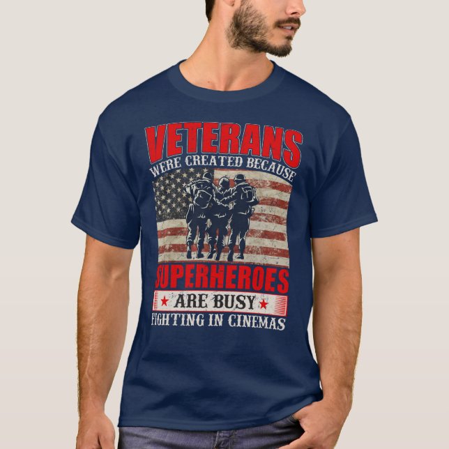 Camiseta Veteranos porque superhéroes ocupados en cines (Anverso)