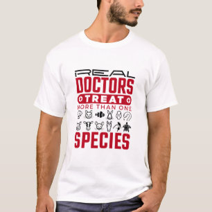 Camiseta Veterinarios Médicas Reales Tratan Más De Una Espe