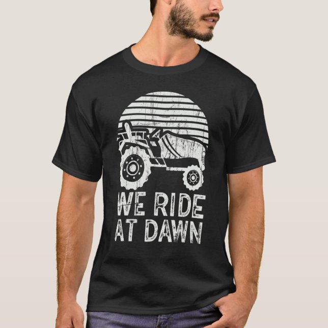 Camiseta Viajamos En Dawn Dad Lawn Mower Make Laugh Day Yar (Anverso)