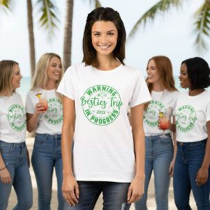 Camiseta Viaje de advertencia en verde en progreso sobre bl