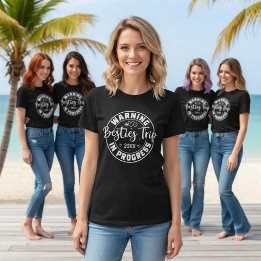 Camiseta Viaje de advertencia sobre el blanco en progreso e