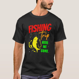 Camiseta Viaje de Pesca Aquí Vamos Reunión Familiar Combina