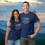 Camiseta Viaje de Reunión Familiar Vintage en Guay Mountain<br><div class="desc">¡Las montañas están llamando y debemos irnos! Un diseño perfecto para una reunión familiar o un viaje a las Montañas con un logotipo de estilo vintage blanco con una silueta de montaña fresca. Personalice con 4 líneas de texto personalizado - Su nombre, "Reunión familiar", "Viaje familiar", ubicación, fecha, etc. Un...</div>