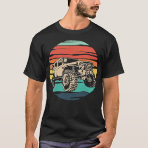 Camiseta Viaje Retro 70 4x4 en coche de carretera
