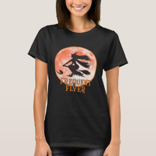 Camiseta Viajero Frecuente Halloween Bruja Divertida