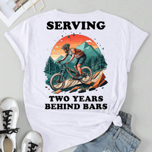 Camiseta Viajeros en bicicleta que cumplen dos años tras la