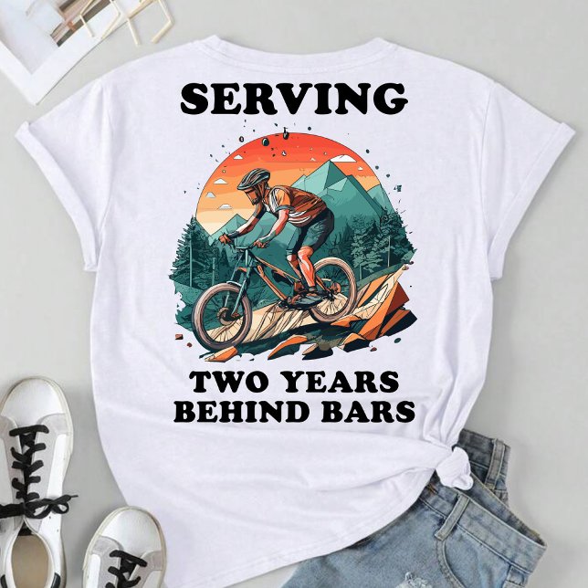 Camiseta Viajeros en bicicleta que cumplen dos años tras la (Subido por el creador)