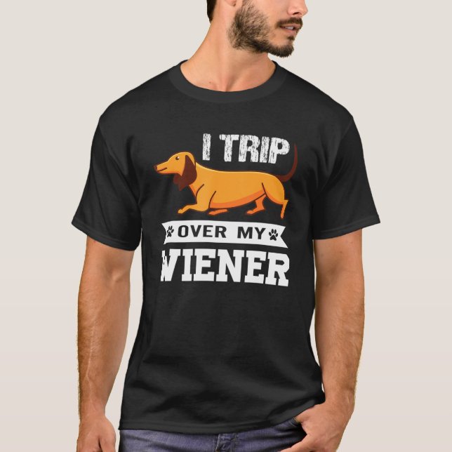 Camiseta Viajo Sobre Mi Perro De Doxie De Dachshund (Anverso)
