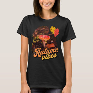 Camiseta Vibes de otoño, setas rojas