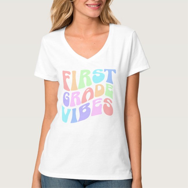 Camiseta Vibes de primer grado - Coloridas tonterías de vue (Anverso)